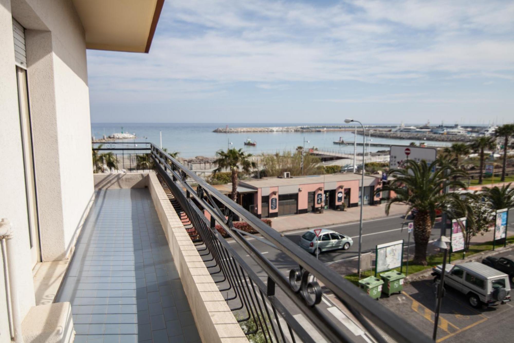 لوانو Residence Colibri Family & Bike الغرفة الصورة